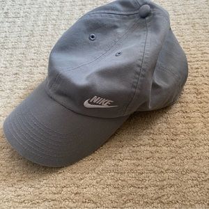 Nike Hat - Gray